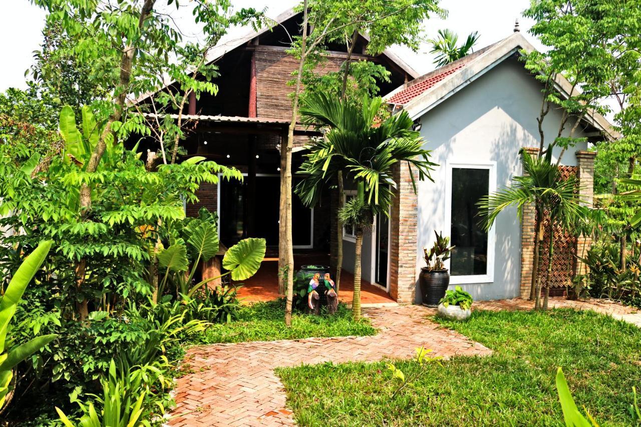 Urban Farmhouse Сиемрип Экстерьер фото